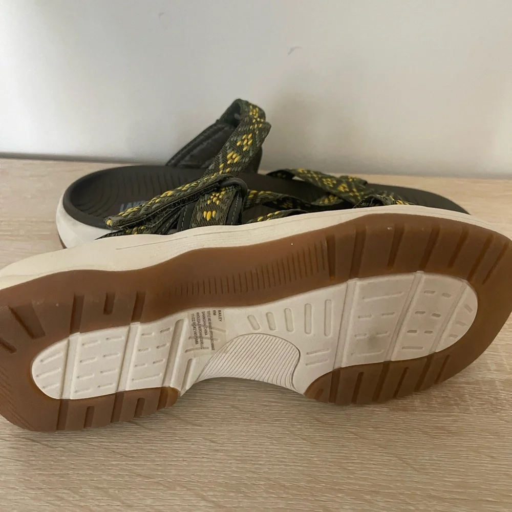 Sandals - Picture 2 of 5